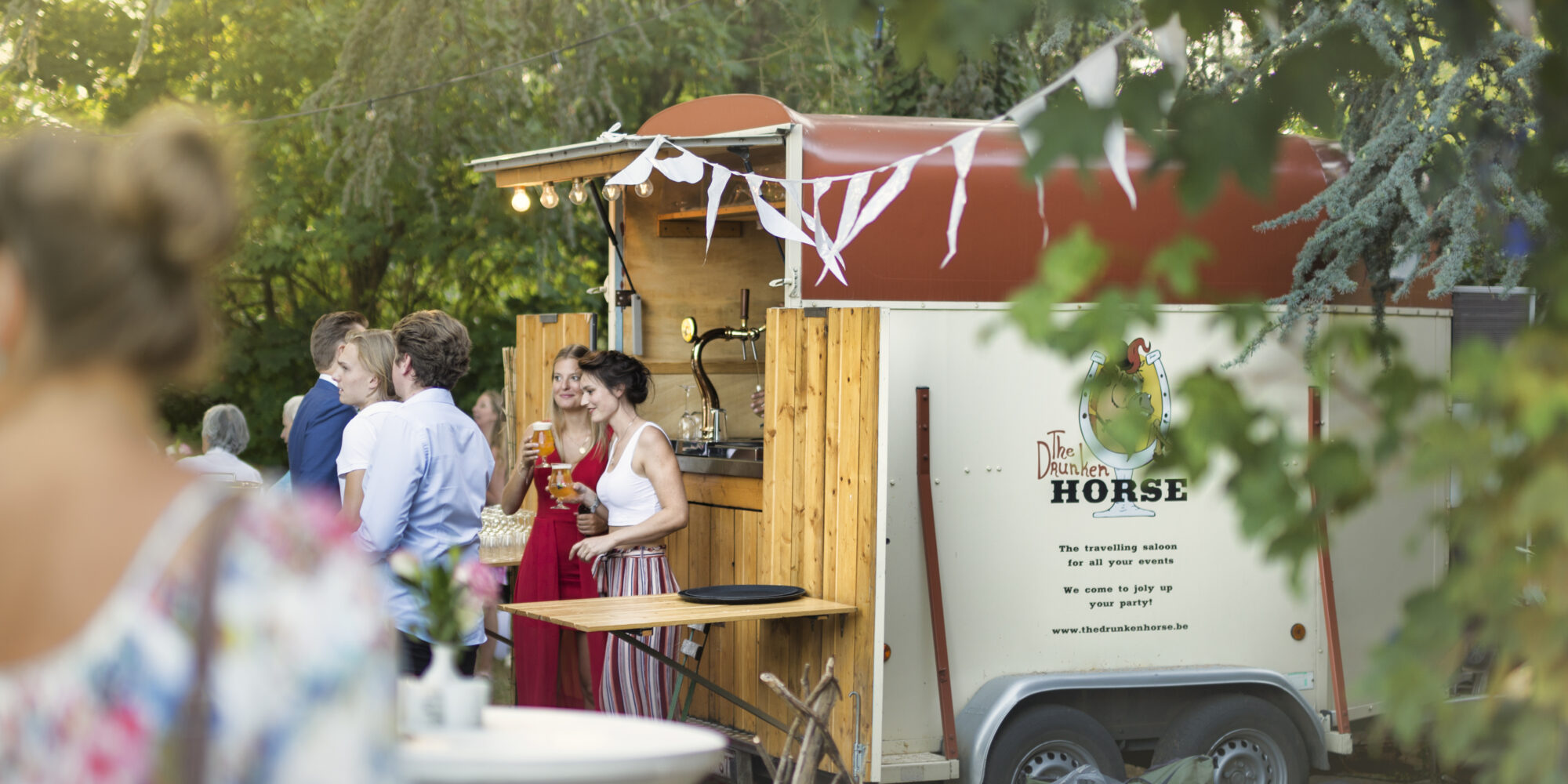 The Drunken Horse - Catering voor al uw feesten Banner